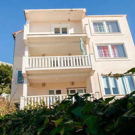 Apartments Anamarie Omis Exterior photo